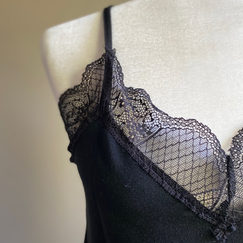 Scallop Lace Top - Picture 8 of 10